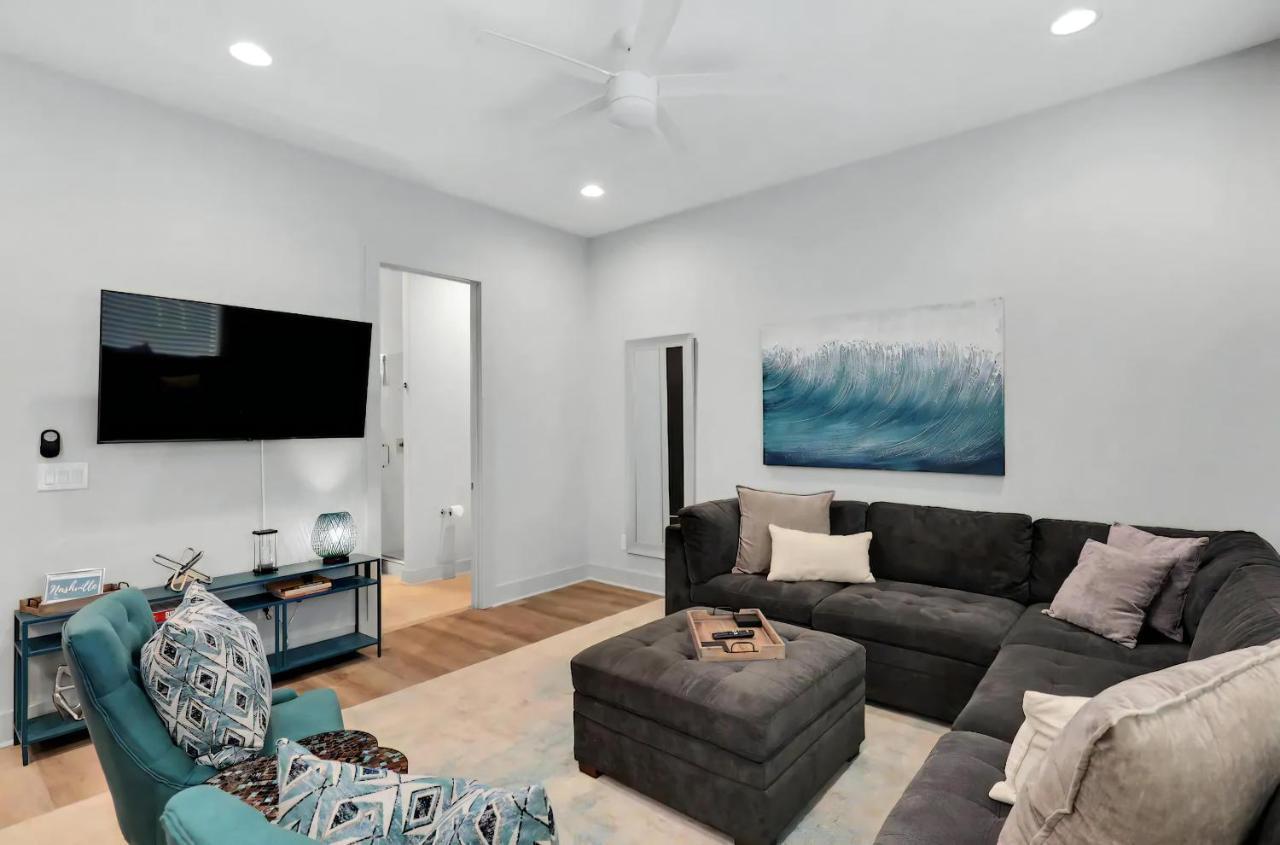 Rooftop Skyline View - Karaoke Stage - 4 Bedroom Holiday home