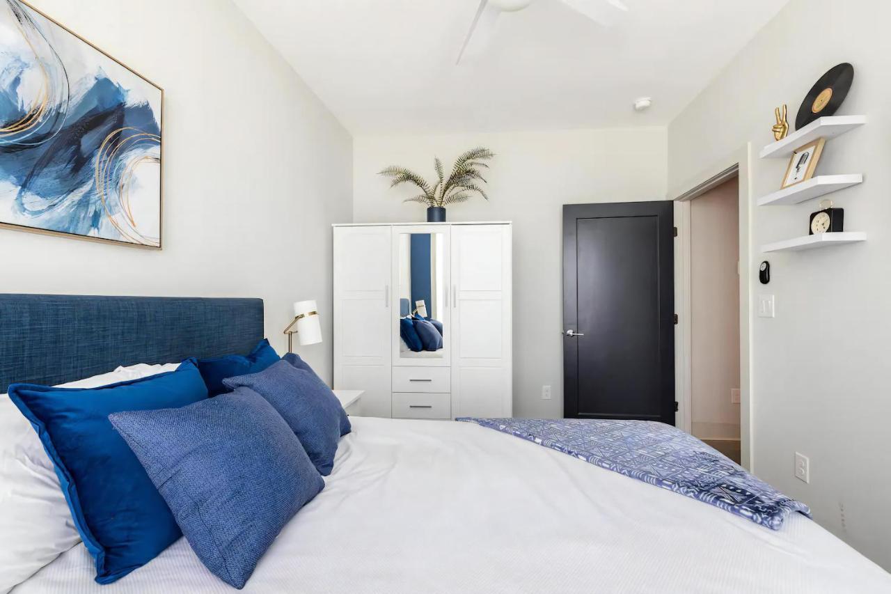 Holiday home Rooftop Skyline View - Karaoke Stage - 4 Bedroom